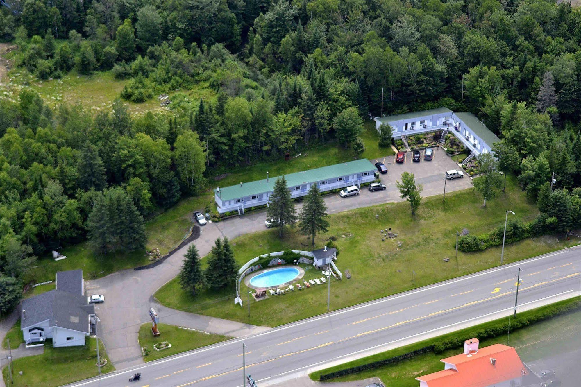 Motel Clair Mont Sainte-Agathe-des-Monts Exterior foto